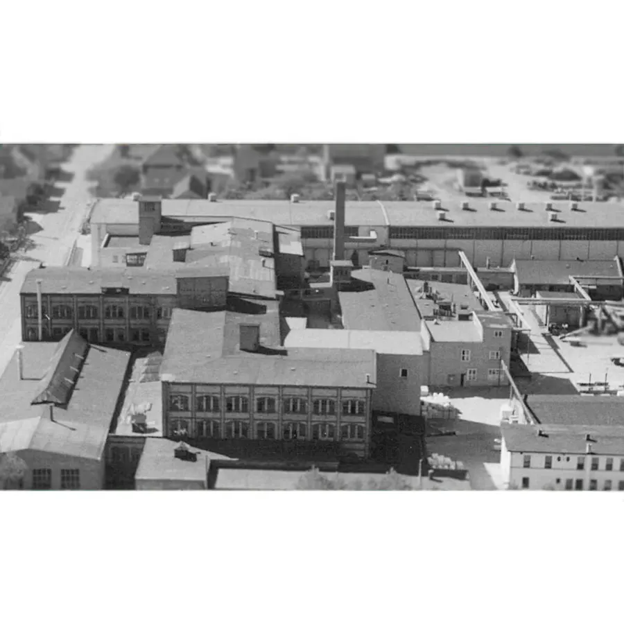 Historic black-and-white photograph of the Könitz porcelain factory